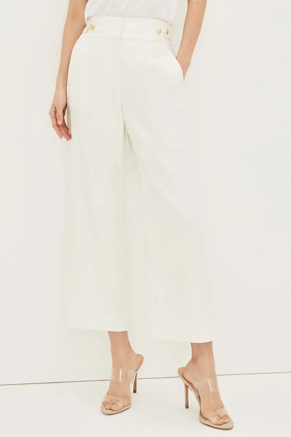 Aubrie Pant - White
