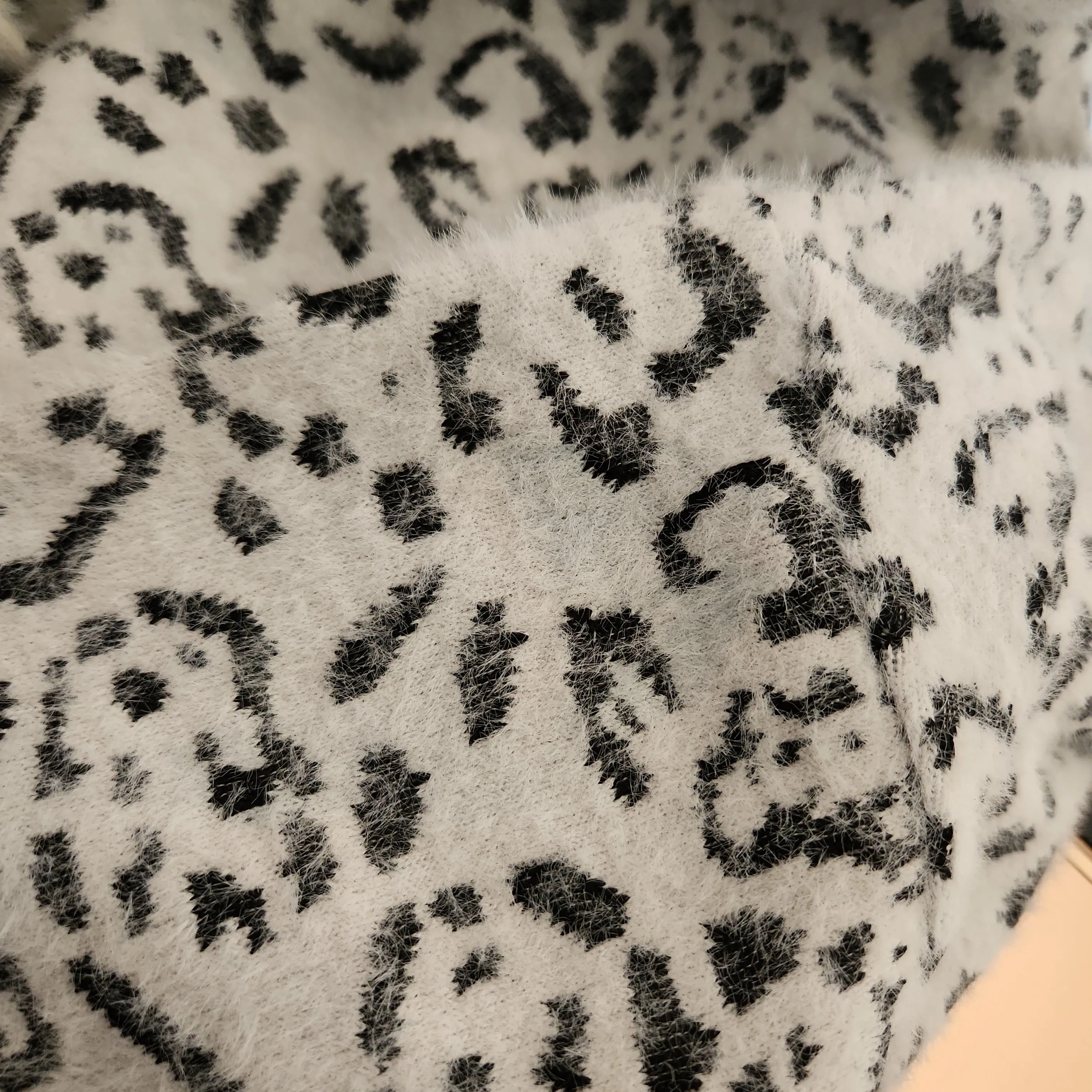 H&M White and Black Animal Print Fuzzy Sweater | Pre Loved |